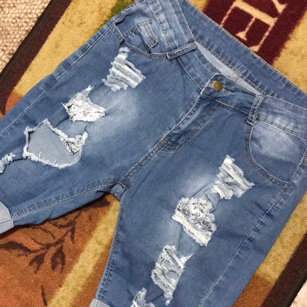 Nice and comfy stretchy like cut shorts size Large